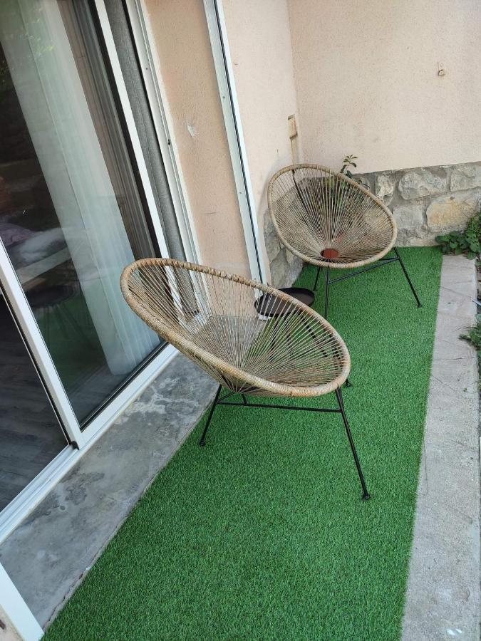 Auberge Des Esperels Rez De Maison Avec Jardin Figanières Exteriör bild